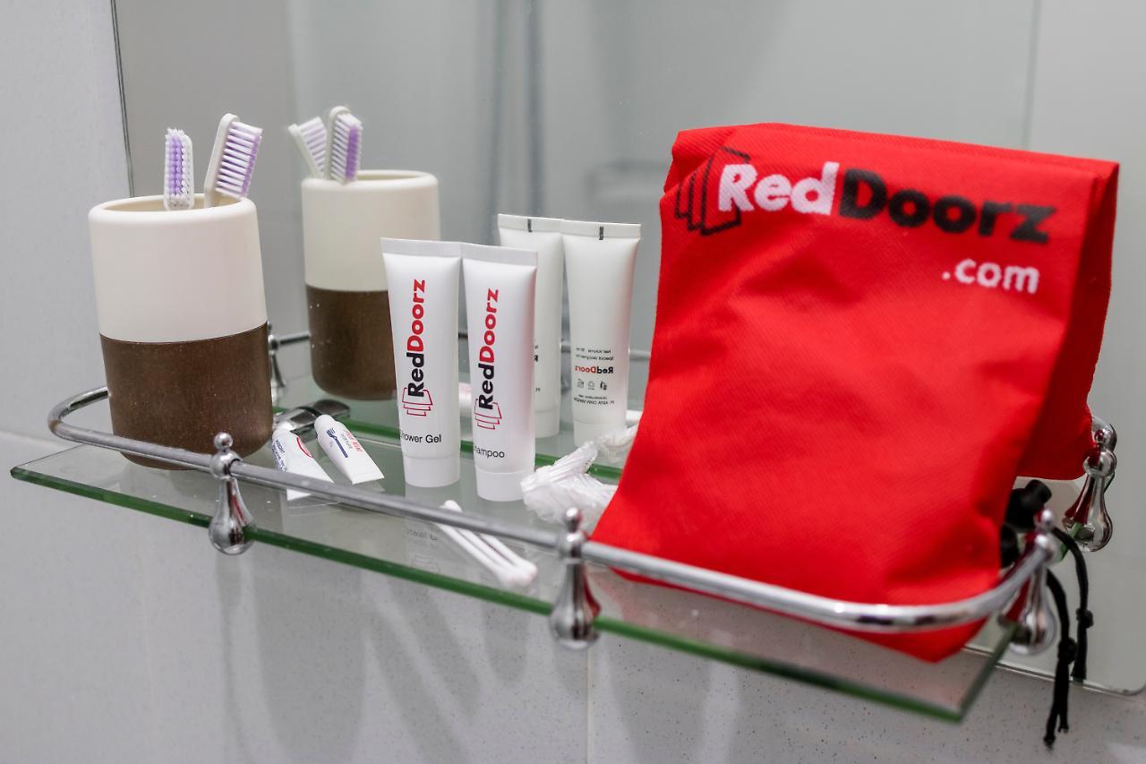 Reddoorz Premium @ Bukit Damai Indah Hotel Balikpapan Kültér fotó
