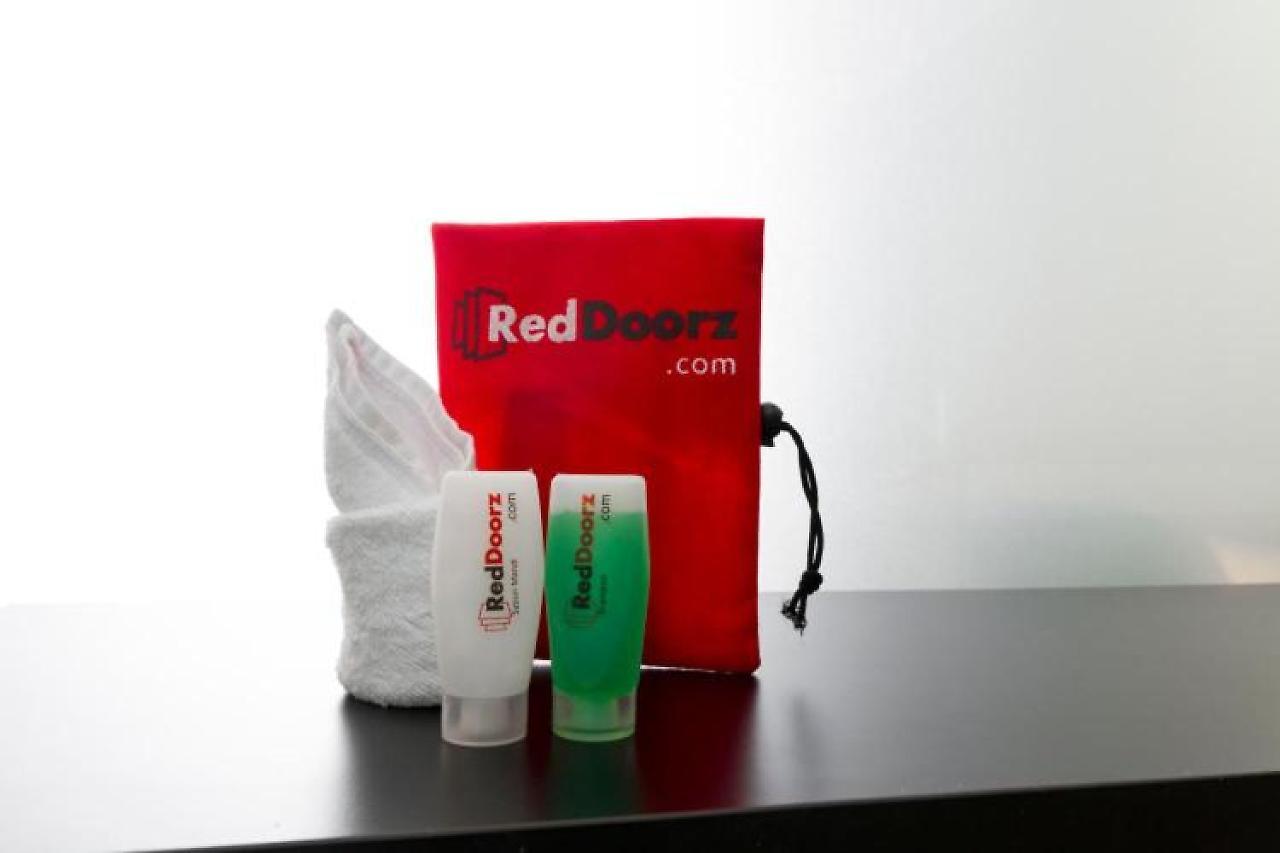 Reddoorz Premium @ Bukit Damai Indah Hotel Balikpapan Kültér fotó