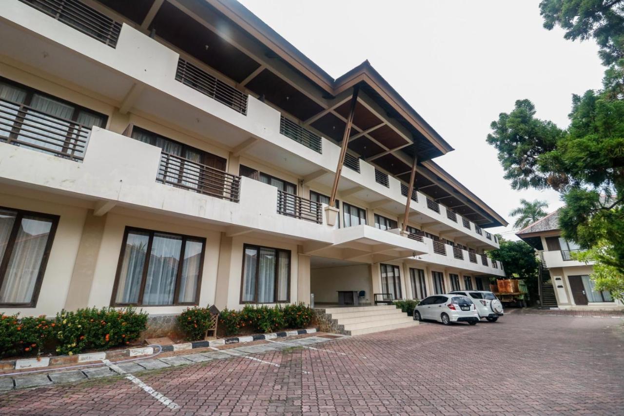 Reddoorz Premium @ Bukit Damai Indah Hotel Balikpapan Kültér fotó