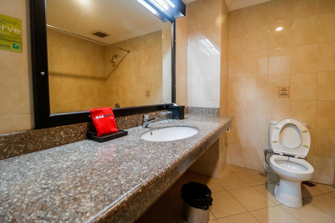 Reddoorz Premium @ Bukit Damai Indah Hotel Balikpapan Kültér fotó