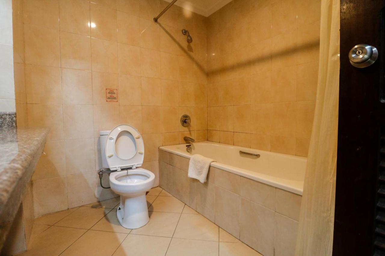 Reddoorz Premium @ Bukit Damai Indah Hotel Balikpapan Kültér fotó